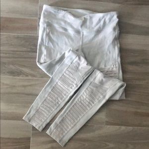 Alo yoga moto leggings